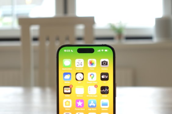 iPhone 14 Pro mit iOS 16